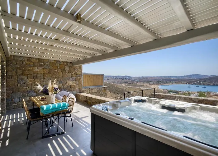 Nefeli & Mykonos Φτελιά