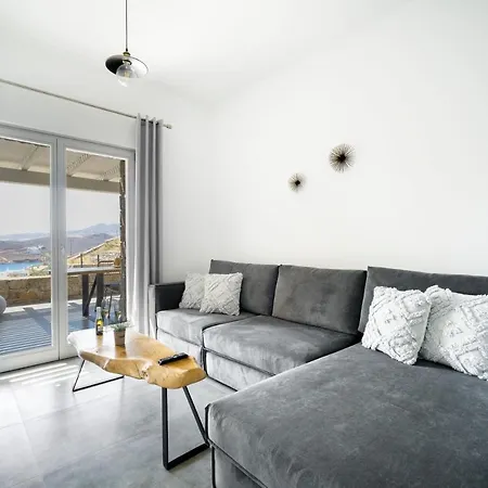 Nefeli & Mykonos פטליה