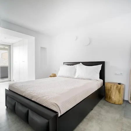 Nefeli & Mykonos Ftelia (Mykonos)