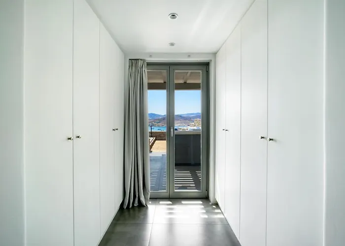 Nefeli & Mykonos Ftelia (Mykonos)